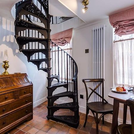 Rustic Chester Cottage Near Shops & Terrace Экстерьер фото