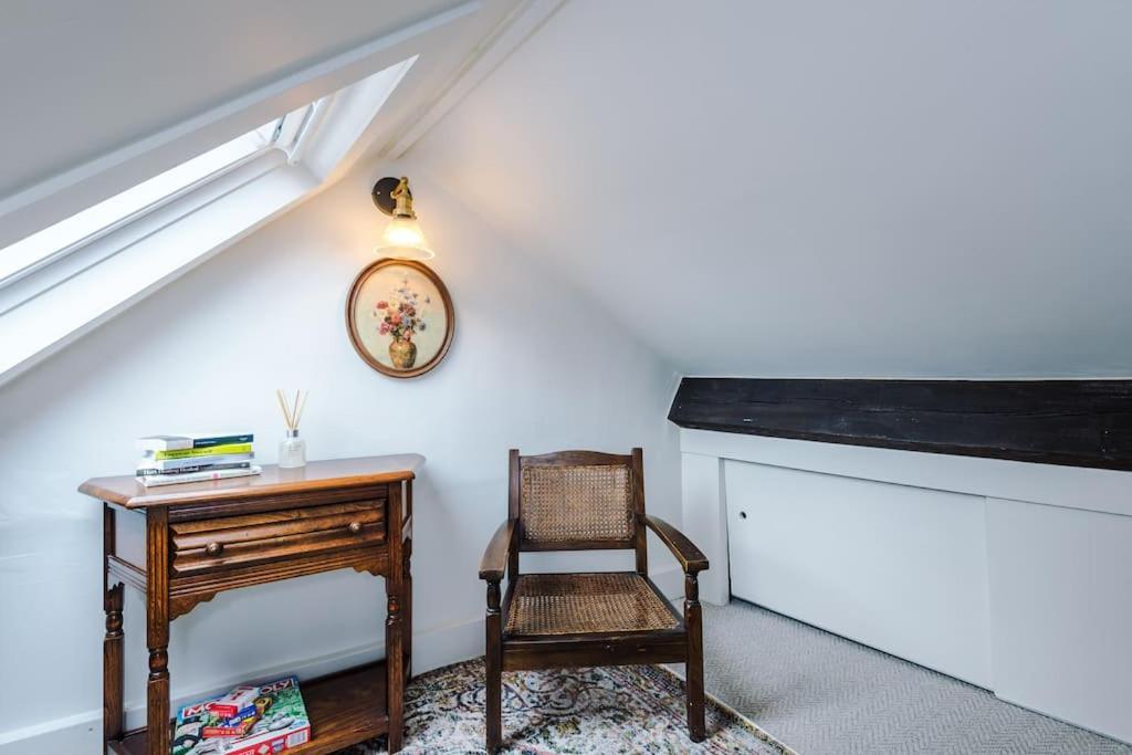 Rustic Chester Cottage Near Shops & Terrace Экстерьер фото